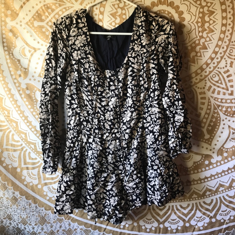 Dark navy floral romper!